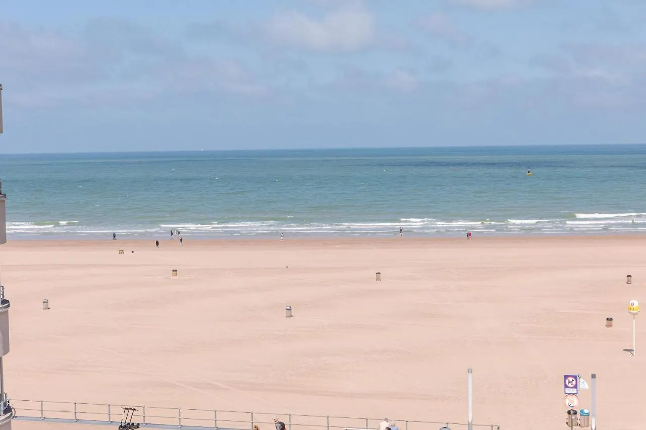 Bright And Modern Apartment With Lateral Sea View Ostende